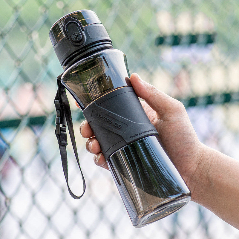 ️ Bouteille Sportive Portable en Plastique – Hydratation Facile en Déplacement